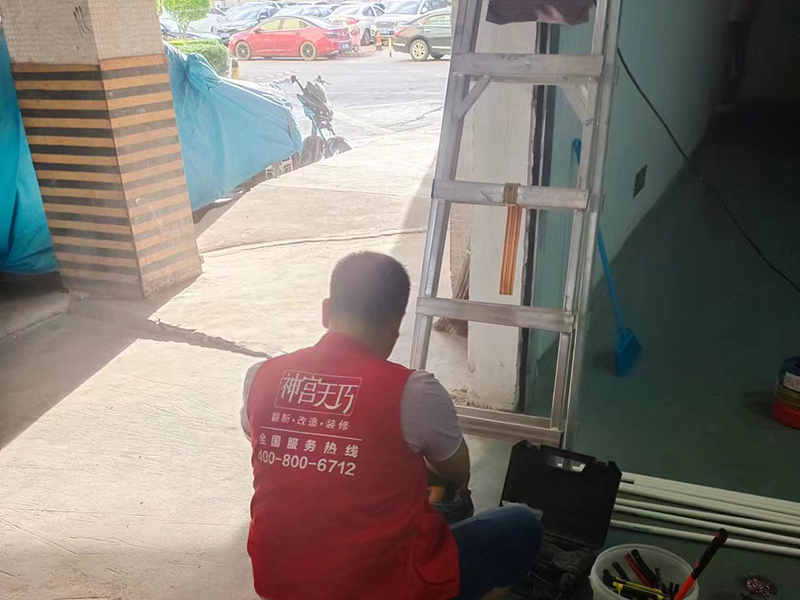 衛(wèi)生間馬桶改蹲便器需要抬高多少？為什么要抬高地面呢？