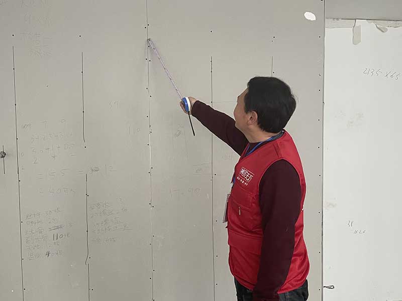 乳膠漆墻面有裂痕怎么翻新？神宮天巧熱心分享墻面處理小訣竅(圖2)