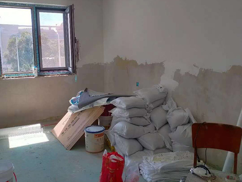 靠近衛(wèi)生間的乳膠漆墻面發(fā)霉怎么處理？墻壁發(fā)霉能徹底解決嗎？