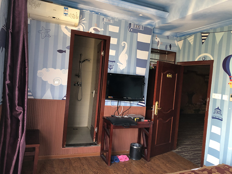 兒童房墻面潮濕掉皮怎么翻新，家庭舊墻面翻新技巧(圖3)