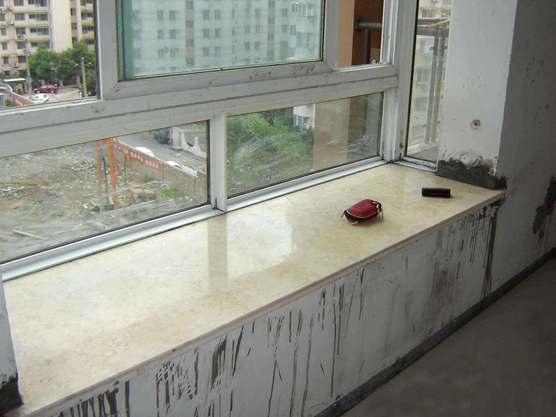 不懂裝修，也能自己改造陽(yáng)臺(tái)嗎？陽(yáng)臺(tái)翻新技巧講解(圖4)
