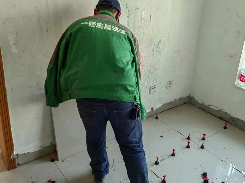 鋪大理石瓷磚和踢腳線安裝工藝(圖1) 鋪大理石瓷磚和踢腳線安裝工藝(圖1)