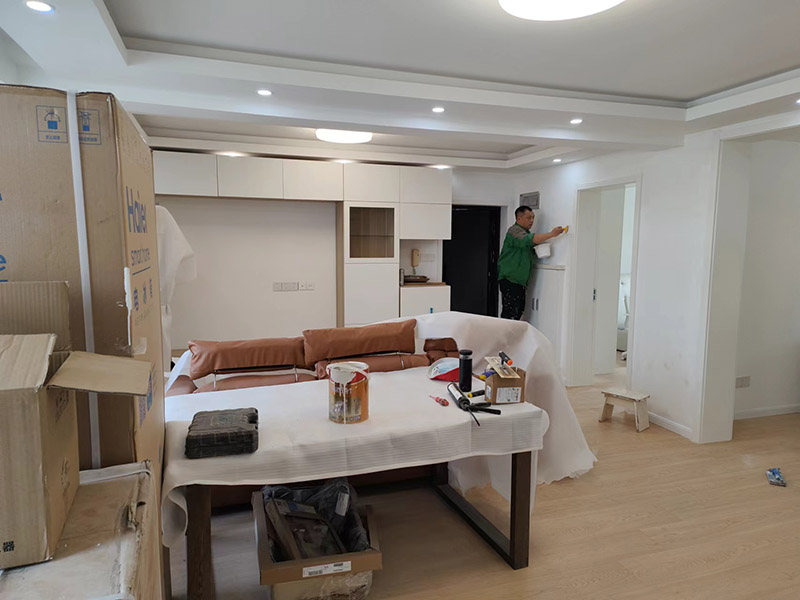 客廳墻面潮濕起皮脫落怎么處理(圖1) 客廳墻面潮濕起皮脫落怎么處理(圖1)