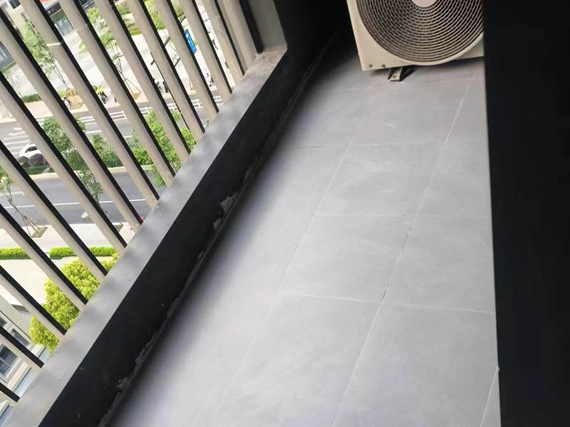 陽臺地面與客廳地面一樣高,會不會太壓抑(圖1) 陽臺地面與客廳地面一樣高,會不會太壓抑(圖1)