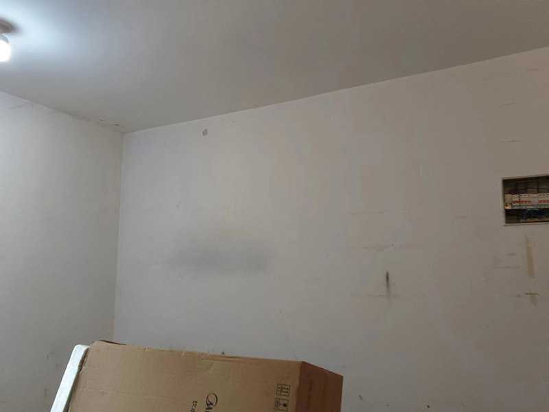 墻面潮濕起皮脫落怎么處理(圖2) 墻面潮濕起皮脫落怎么處理(圖2)