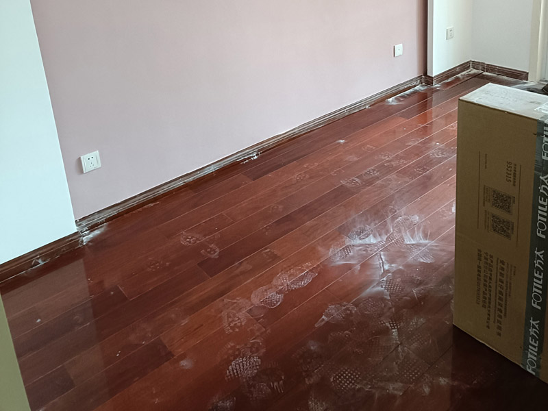 木地板翻新和更換哪個(gè)更劃算(圖2) 木地板翻新和更換哪個(gè)更劃算(圖2)