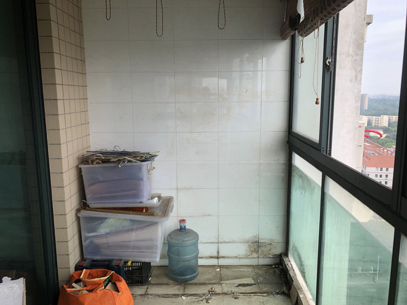 舊房改造陽臺磚怎么和客廳銜接(圖2) 舊房改造陽臺磚怎么和客廳銜接(圖2)