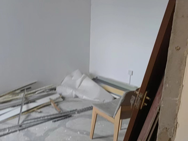 內(nèi)墻面膩?zhàn)邮裁磿r(shí)候抹合適呢(圖2) 內(nèi)墻面膩?zhàn)邮裁磿r(shí)候抹合適呢(圖2)