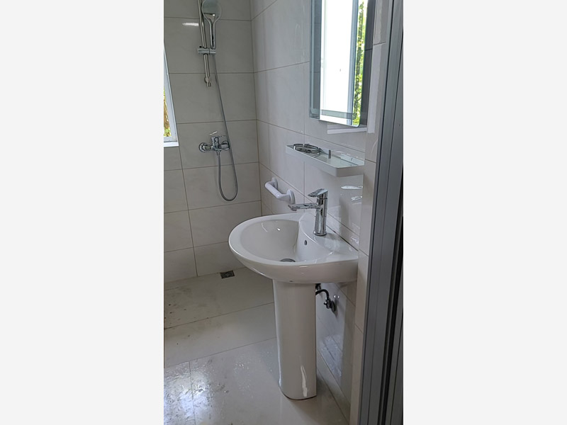 青島哪里有做衛(wèi)生間折疊門的(圖2) 青島哪里有做衛(wèi)生間折疊門的(圖2)