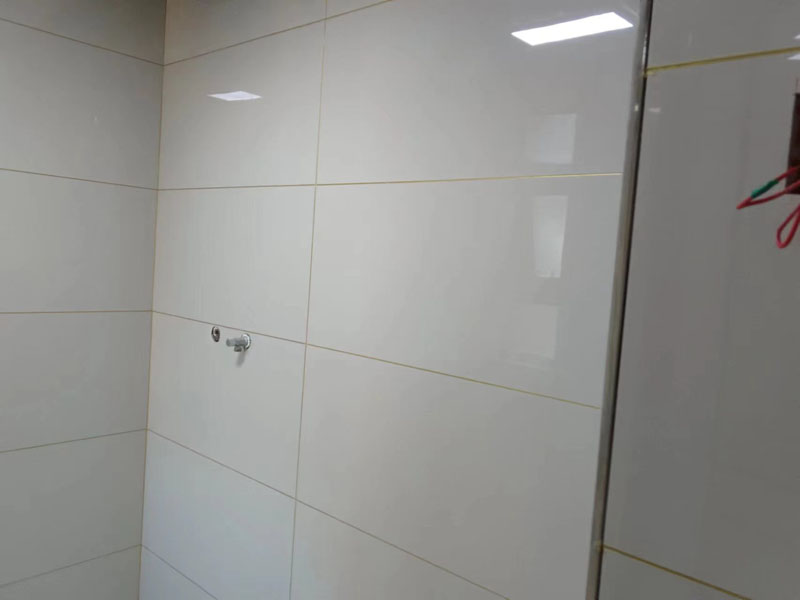 墻面反堿可以貼墻磚解決嗎(圖1) 墻面反堿可以貼墻磚解決嗎(圖1)