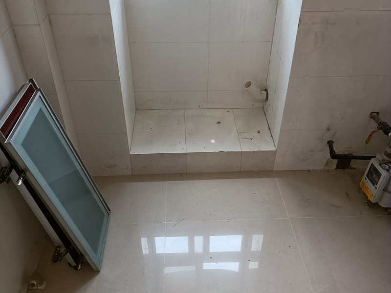 瓷磚開(kāi)裂是換好還是修補(bǔ)好