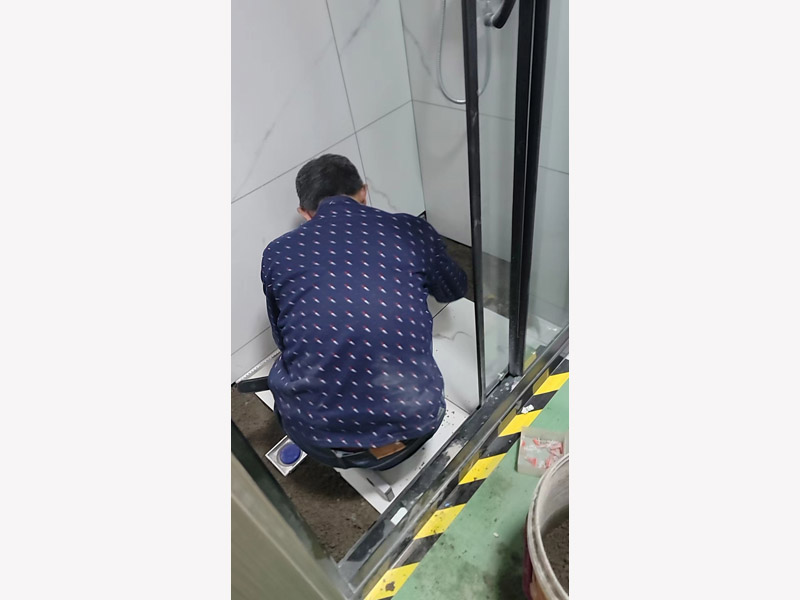 靠近衛(wèi)生間的墻面滲水怎么辦(圖1) 靠近衛(wèi)生間的墻面滲水怎么辦(圖1)