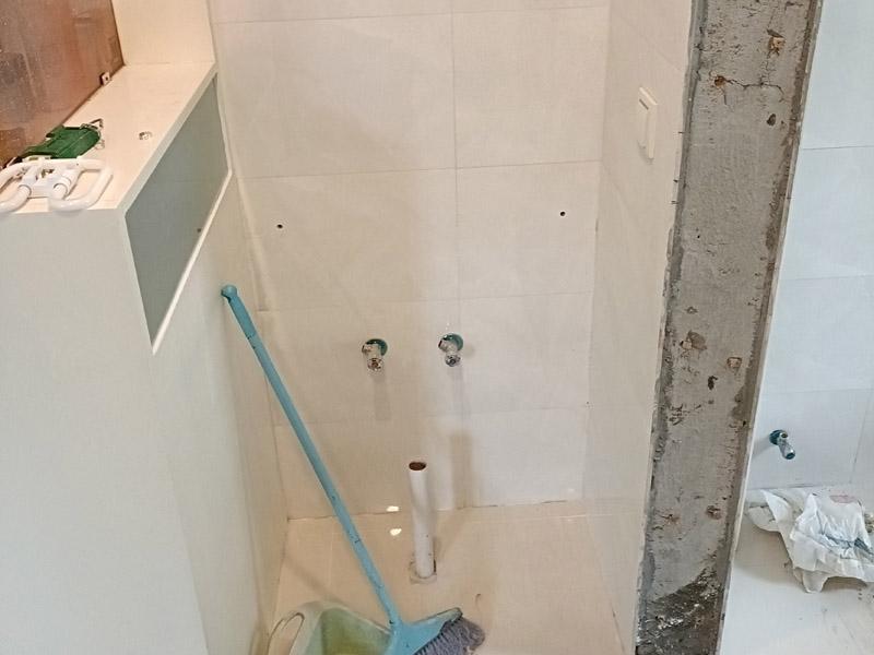 衛(wèi)生間防水層失效的4個信號！DIY修復還是找專業(yè)師傅？(圖2)